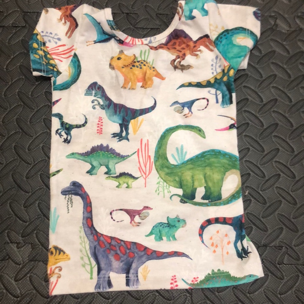 Taytrtots handmade dinosaur tee size 2/3